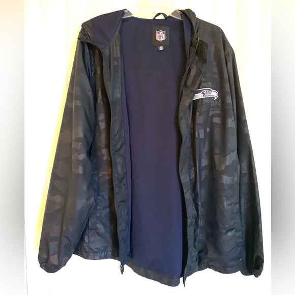 Seattle Seahawks Windbreaker - Picture 4 of 17